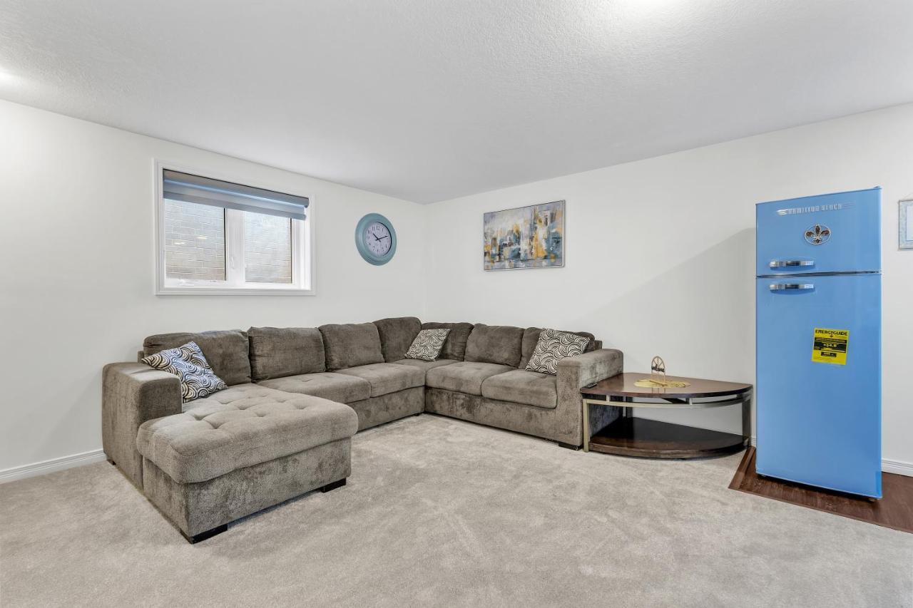 Modern 1 Bedroom + Den In Cambridge Eksteriør bilde